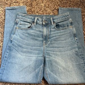 American Eagle Outfitters Mom Jean Size 6 Regular Stretch